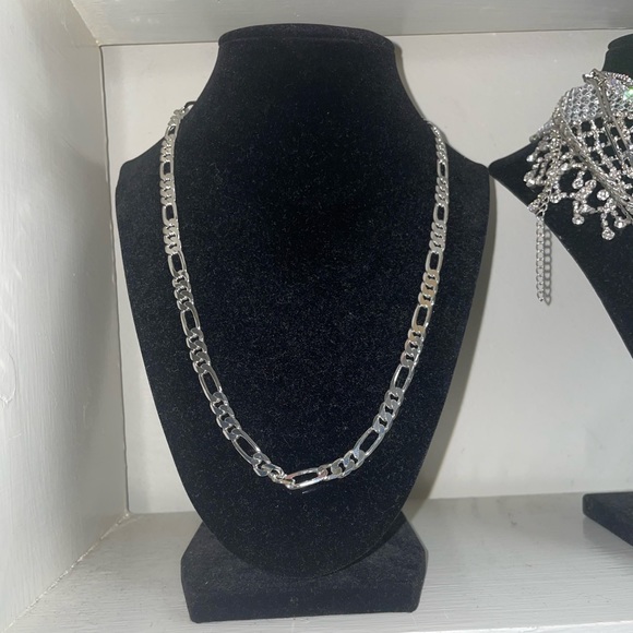 L.E.S Figaro Chain - Picture 7 of 10